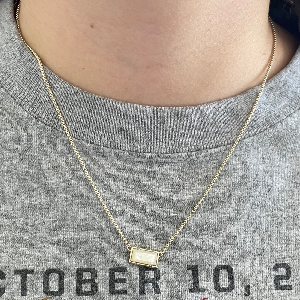 Kendra Scott Necklace